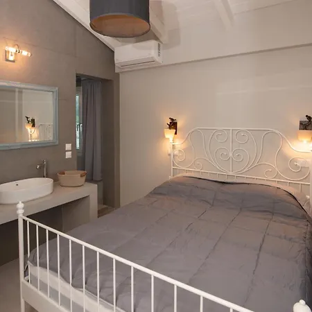 Zante Starlet - Chic Hideaway With Pool & Comfort