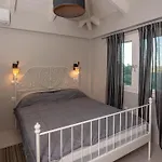 Villa Zante Starlet - Chic Hideaway With Pool & Comfort