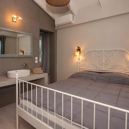 Zante Starlet - Chic Hideaway With Pool & Comfort Lagopodhon